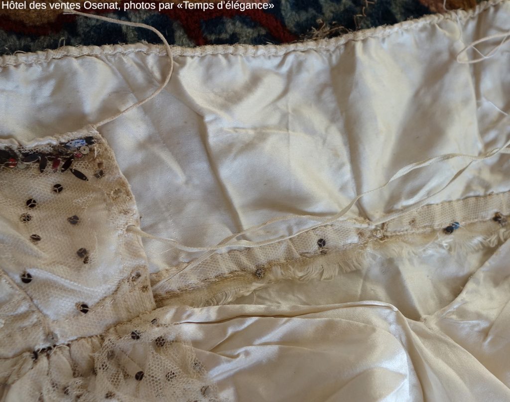 Intérieur d'une robe Empire